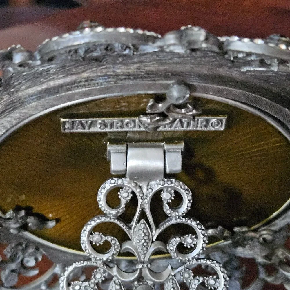 RARE JAY STRONGWATER GREEN FLEUR DE LIS TIARA SCROLL CRYSTAL ENAMEL ROUND FRAME